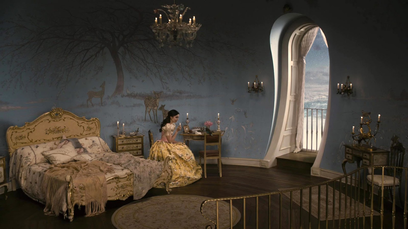 Тайна мунакра комната. Комната принцессы изгнанницы. Спальня фэнтези. Комната принцессы софии из мультика. Белоснежка и месть гномов королева.