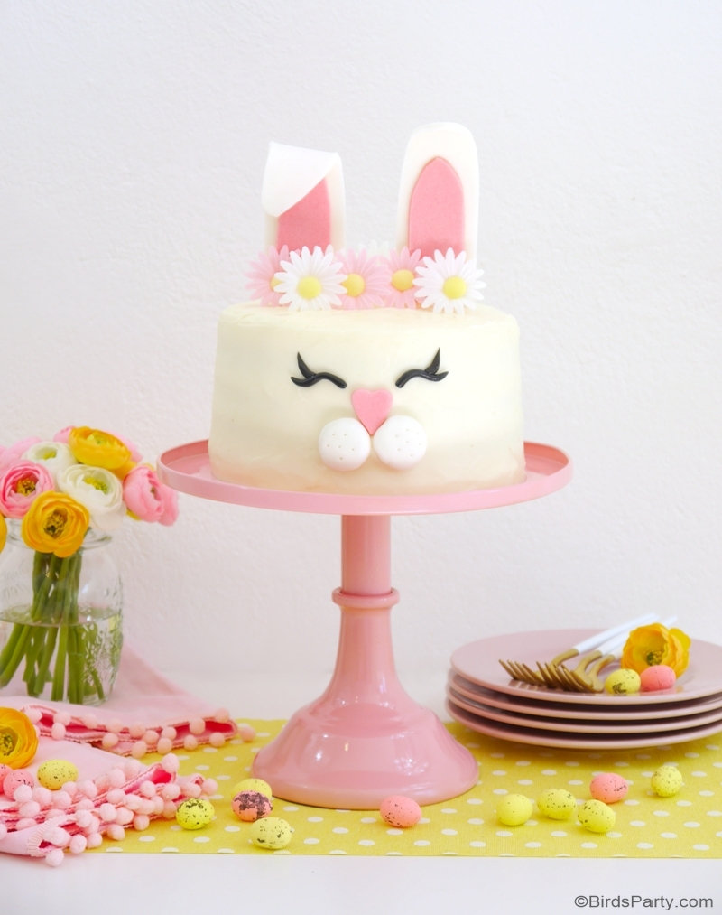How to Make an Easter Bunny Cake - easy recipe to bake an decorate that is delicious and will wow your guests and family at Easter or a bunny party! by BirdsParty.com @birdsparty #easter #easterbunnycake #eastercake #bunnycake #easterbunny #cakerecipe #cakedesign