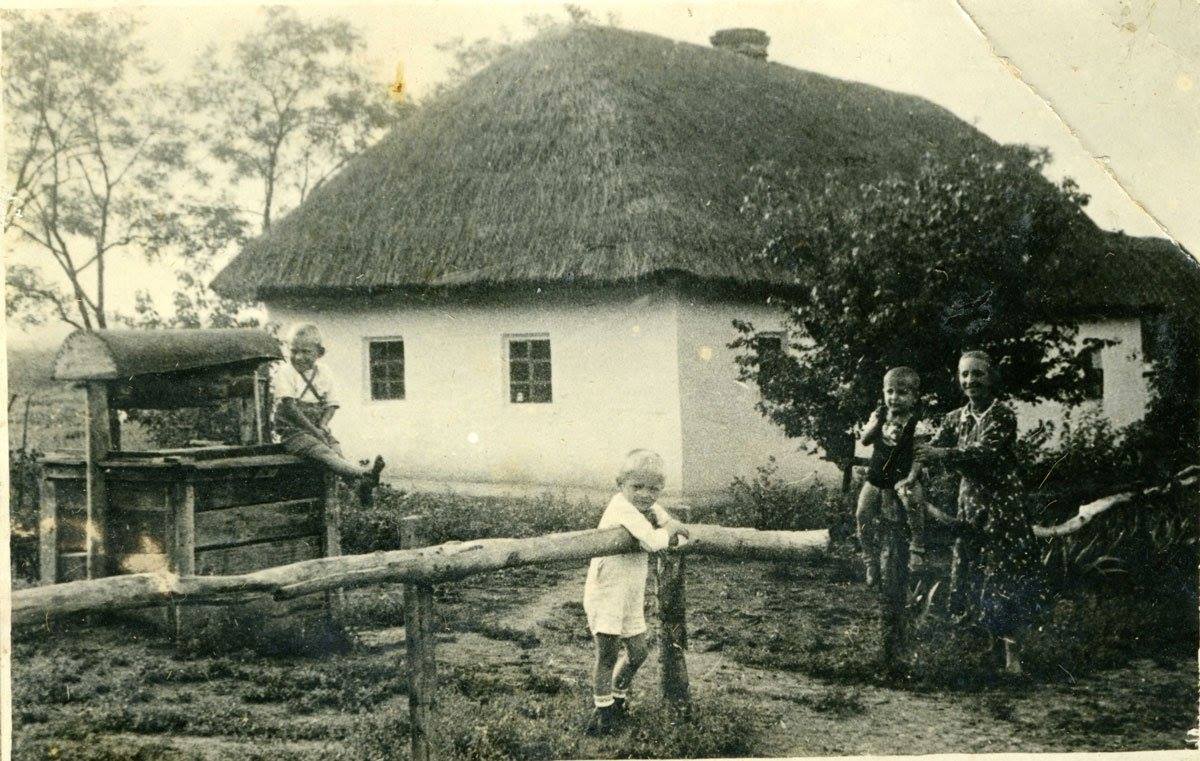 мазанки на украине 19 век. фото старой украины. крестьяне бессарабии. фото старой украины. малороссы воронежской губернии.
