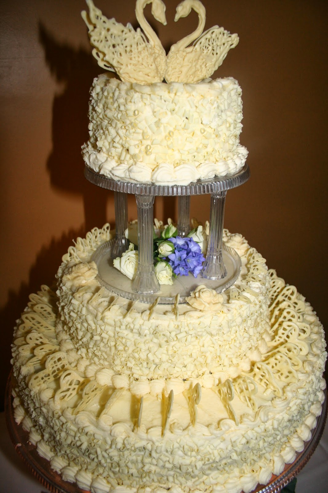 Cooking in Latvia: White Swan Wedding Cake
