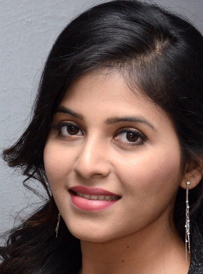 Telugu Actress Anjali Cute Face Close Up Photos