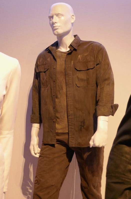 Hollywood Movie Costumes and Props: Blade Runner 2049 film costumes on ...