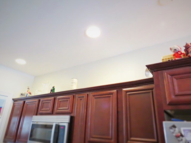 molding on top of kitchen cabinets