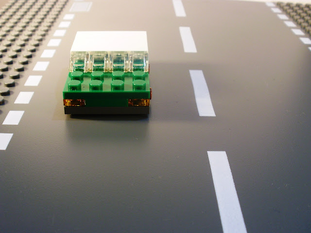 MOC LEGO micro carro verde