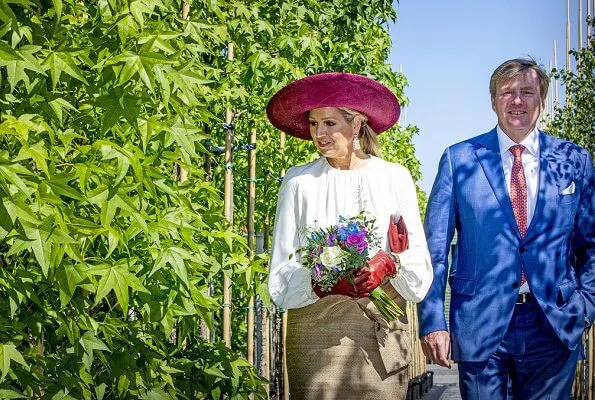 The King and Queen visit the Opheusden, Tiel, Geldermalsen and Culemborg of Gelderland. Natan