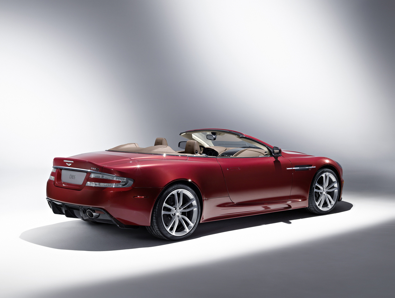 International Fast Cars: Aston Martin Dbs