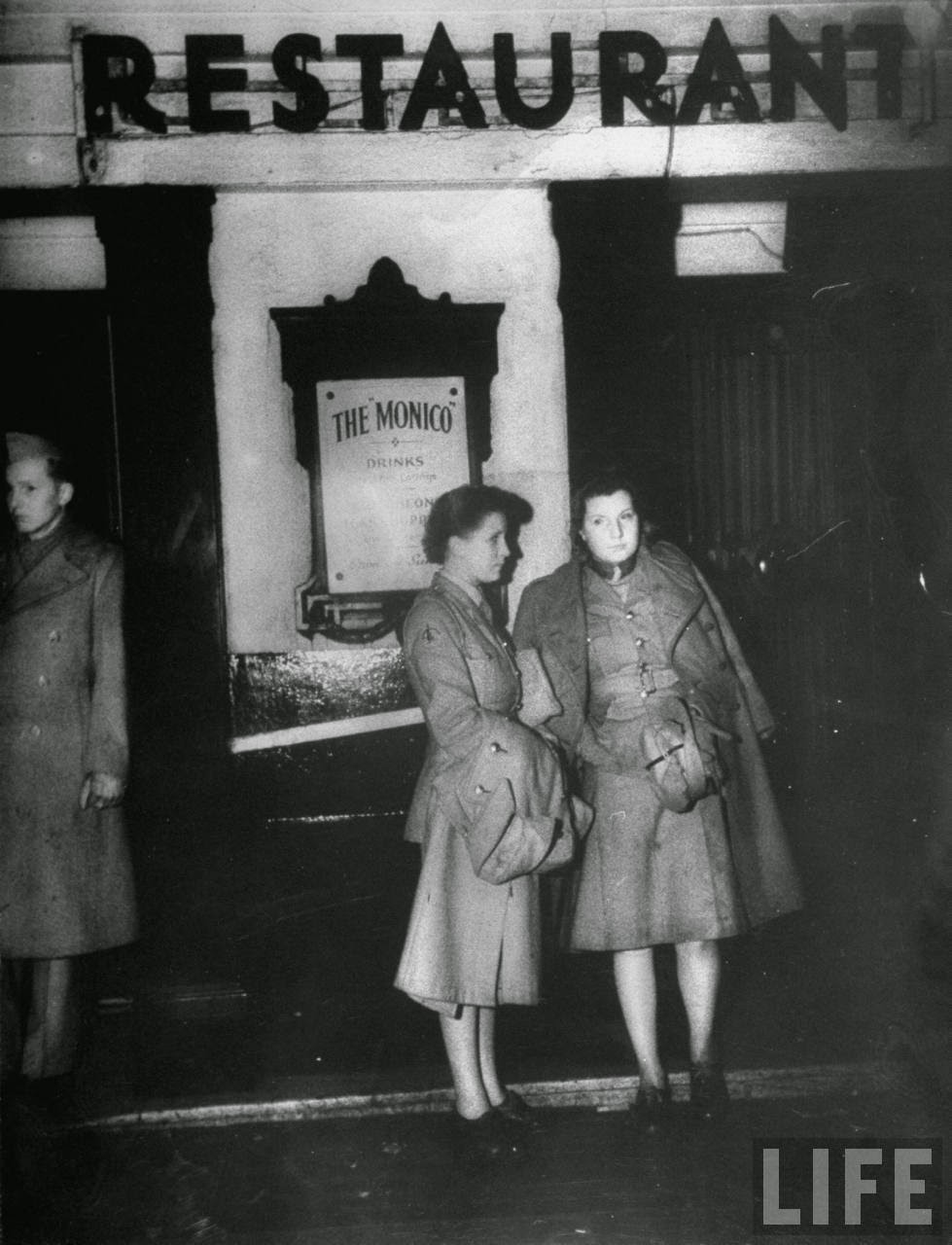 Pictures Of London Wartime Nightlife Under Blackout Conditions 1944 ~ Vintage Everyday