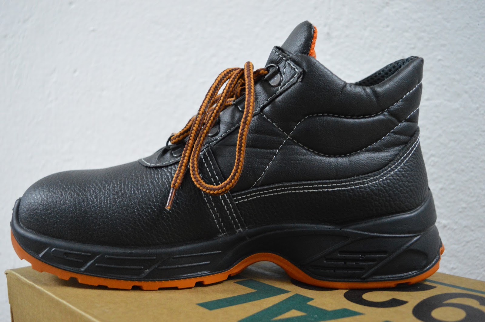 ΕΡΓΑΤΙΚΑ ΣΤΡΑΤΙΩΤΙΚΑ ΕΝΔΥΜΑΤΑ ΥΠΟΔΗΜΑΤΑ Μποτάκι ασφαλείας S3 δέρμα