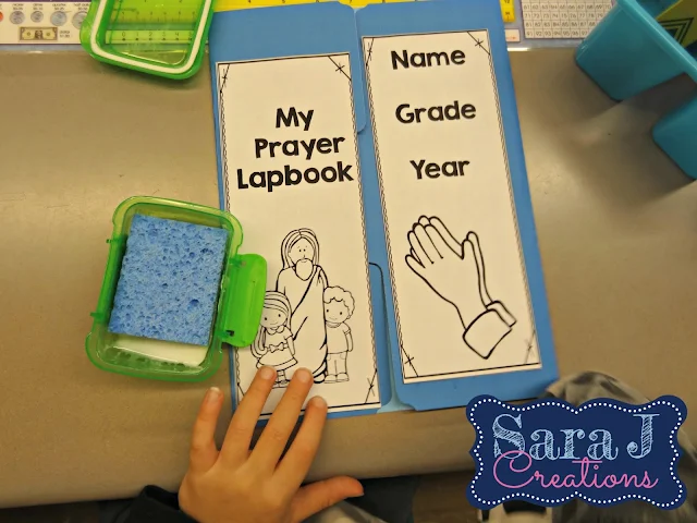 Catholic Prayers Lapbook is great for helping kids to pray and and memorize prayers.