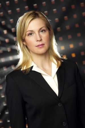 Mystic Falls Series: Biografía - Kelly Rutherford