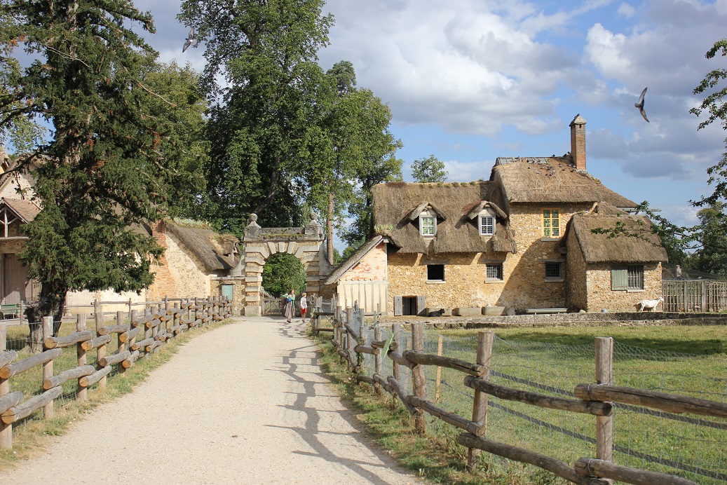 Hameau de la Reine, vesnička Marie Antoinetty ve Versailles