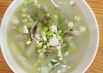 canh hàu nấu bầu