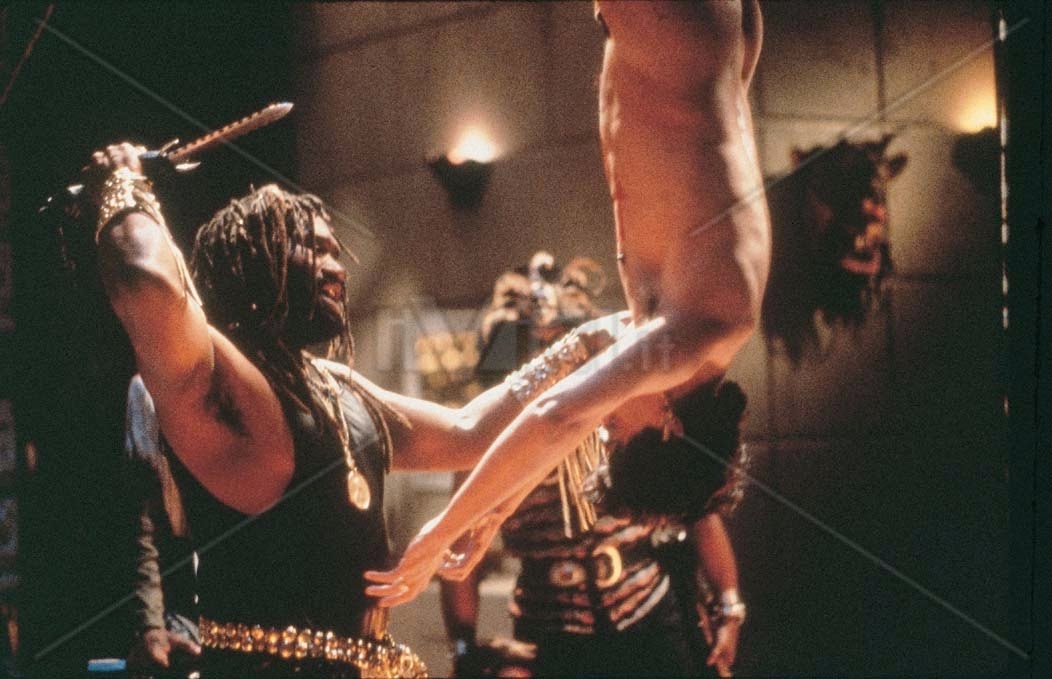 Depredador 2 ( Predator 2 ) es una película de acción y ciencia ficción de ...