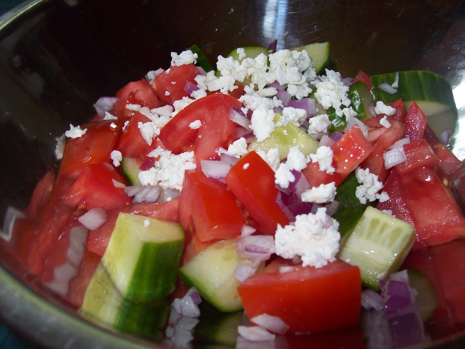 Easy Tomato Feta Salad Recipe