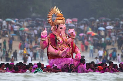 Ganesh Visarjan 2023 in Mumbai (Ganpari Nimajjanam Photos)