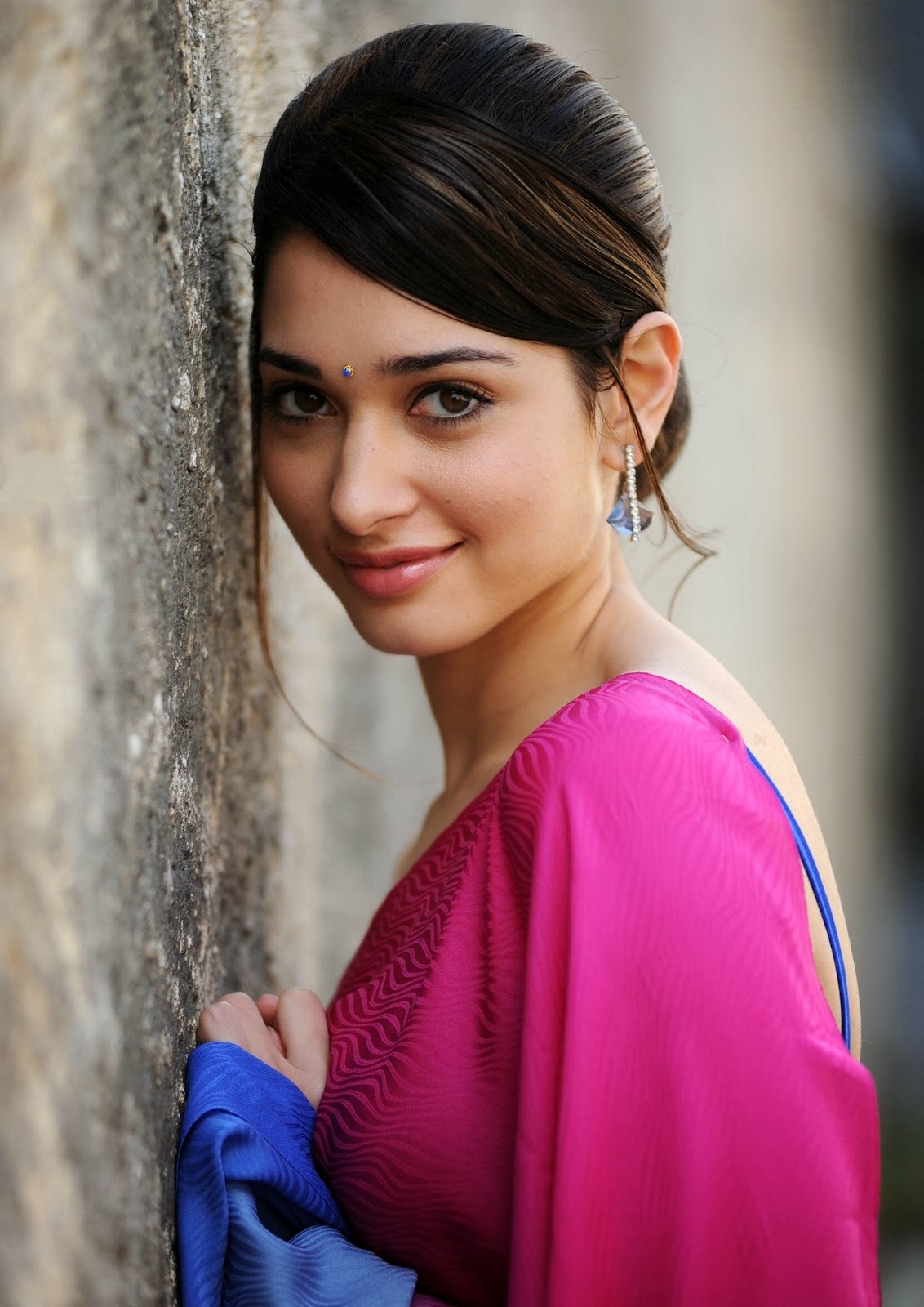 High Quality Bollywood Celebrity Pictures Milky White Beauty Tamanna Bhatia Looks Dropdead