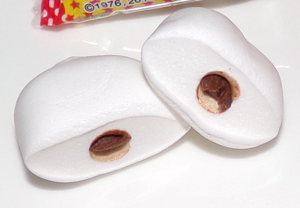 Japanese Snack Reviews Crunky (mini) and Hello Kitty Choco Marshmallow