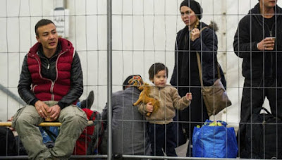 Parlamento danés aprueba ley para confiscar bienes a refugiados