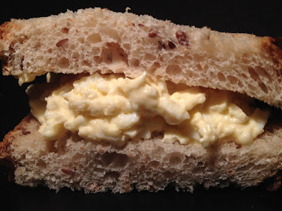 BREXIT Are U In or Out? - Reflexión sobre el BREXIT de "el troblogdita" - ÁlvaroGP - Sandwich de huevo cocido y Salad Cream BREXIT Are U In or Out? - Reflexión sobre el BREXIT de "el troblogdita" - ÁlvaroGP - Sandwich de huevo cocido y Salad Cream