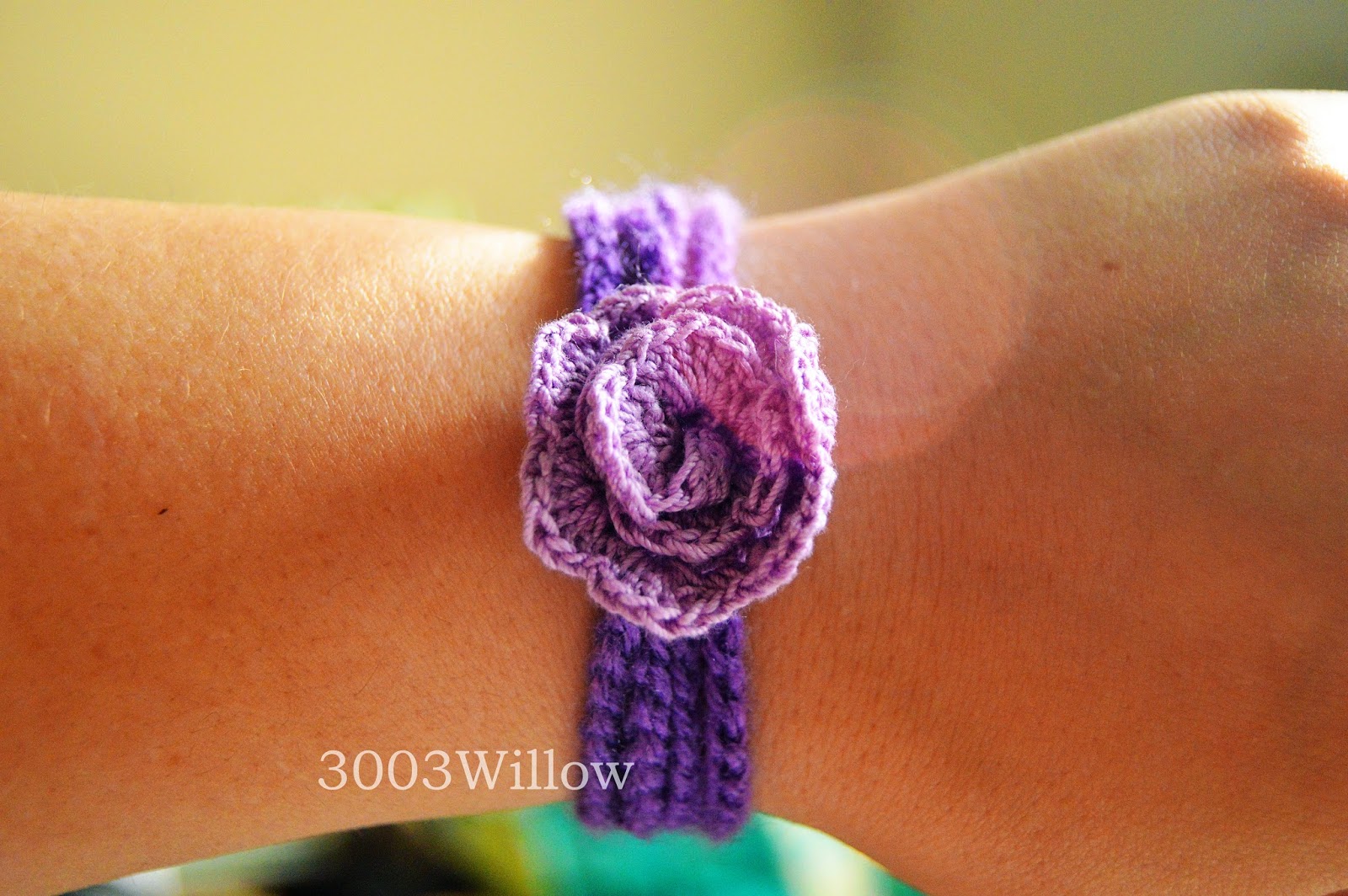 Crochet Rose Chain Bracelet. 3003 Willow
