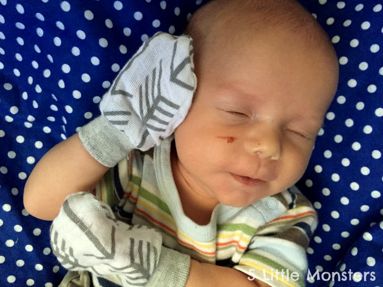Newborn Mittens No Scratch Baby Gloves Cotton Baby Mittens for Infant Baby Boys 