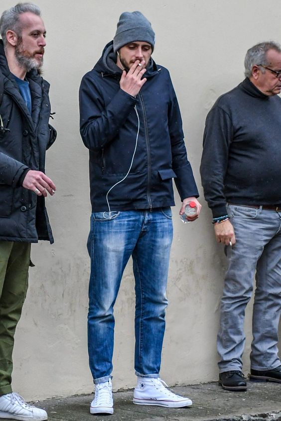 all star branco com calça jeans