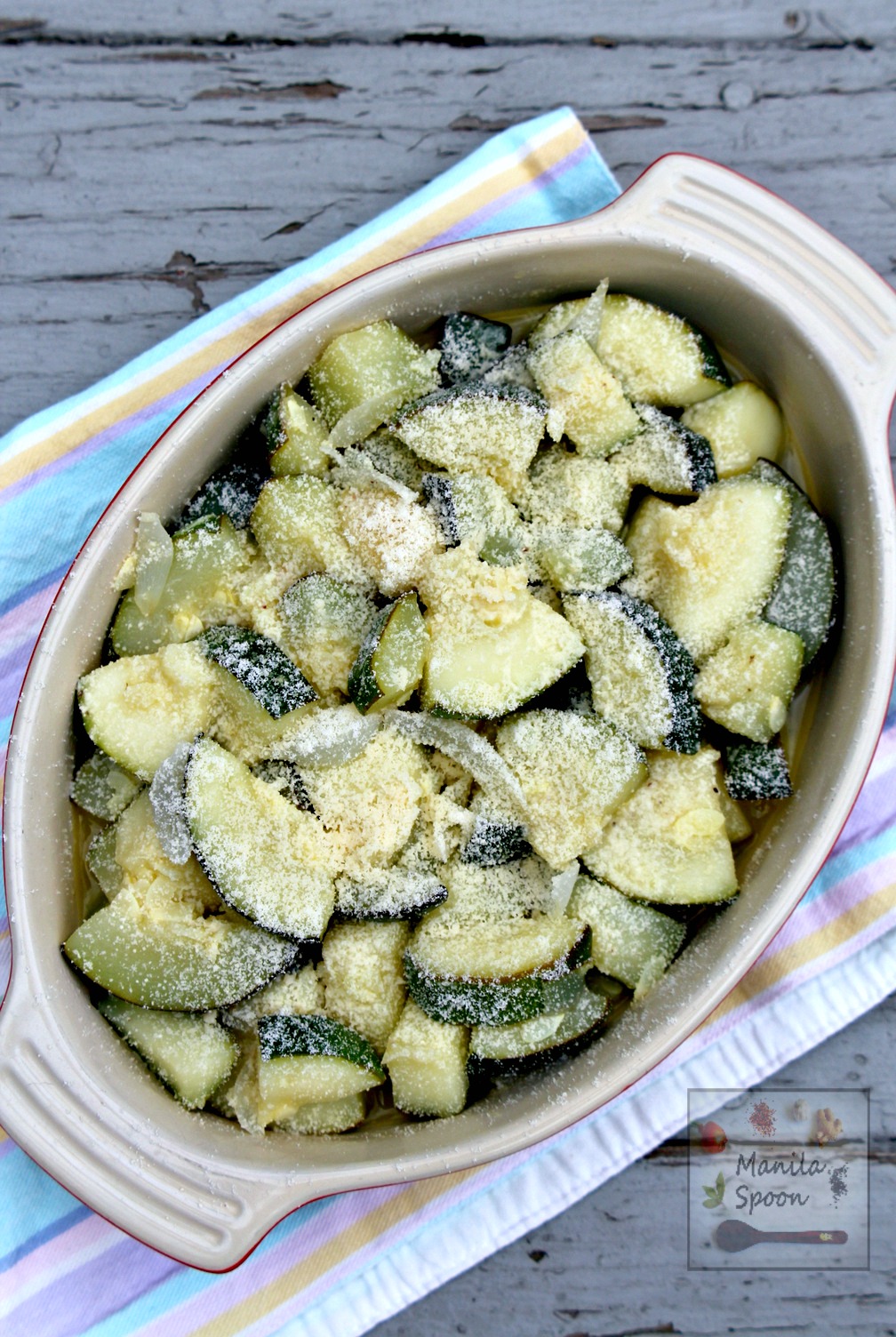 A quick, delicious and healthy way to use up all these summer squash is to make Sautéed Zucchini with Lemon and Parmesan! | manilaspoon.com