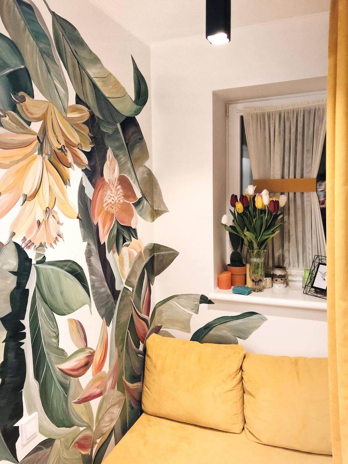 Mesmerizing Flower Murals Turn Ordinary Rooms into Spaces with Blooming Personalities