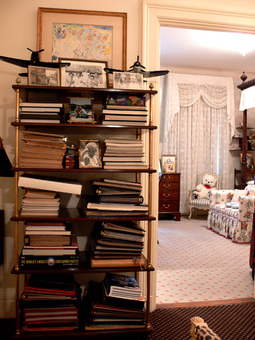 loveisspeed....... Betty Sherrill's NY Apartment from NYSD..