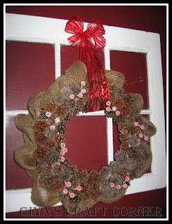 http://ginascraftcorner.blogspot.com/2013/11/diy-pinecone-wreath.html
