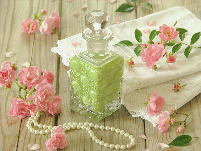 Lotion-démaquillante-aux-épluchures-de-concombre-et-à-la-crème-d'amande recette de lotion démaquillante au concombre fait maison et bio