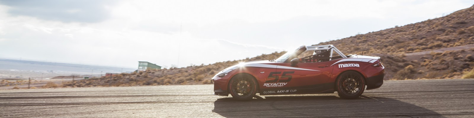 2016-Mazda-MX-5-Cup-Racer-10.jpg