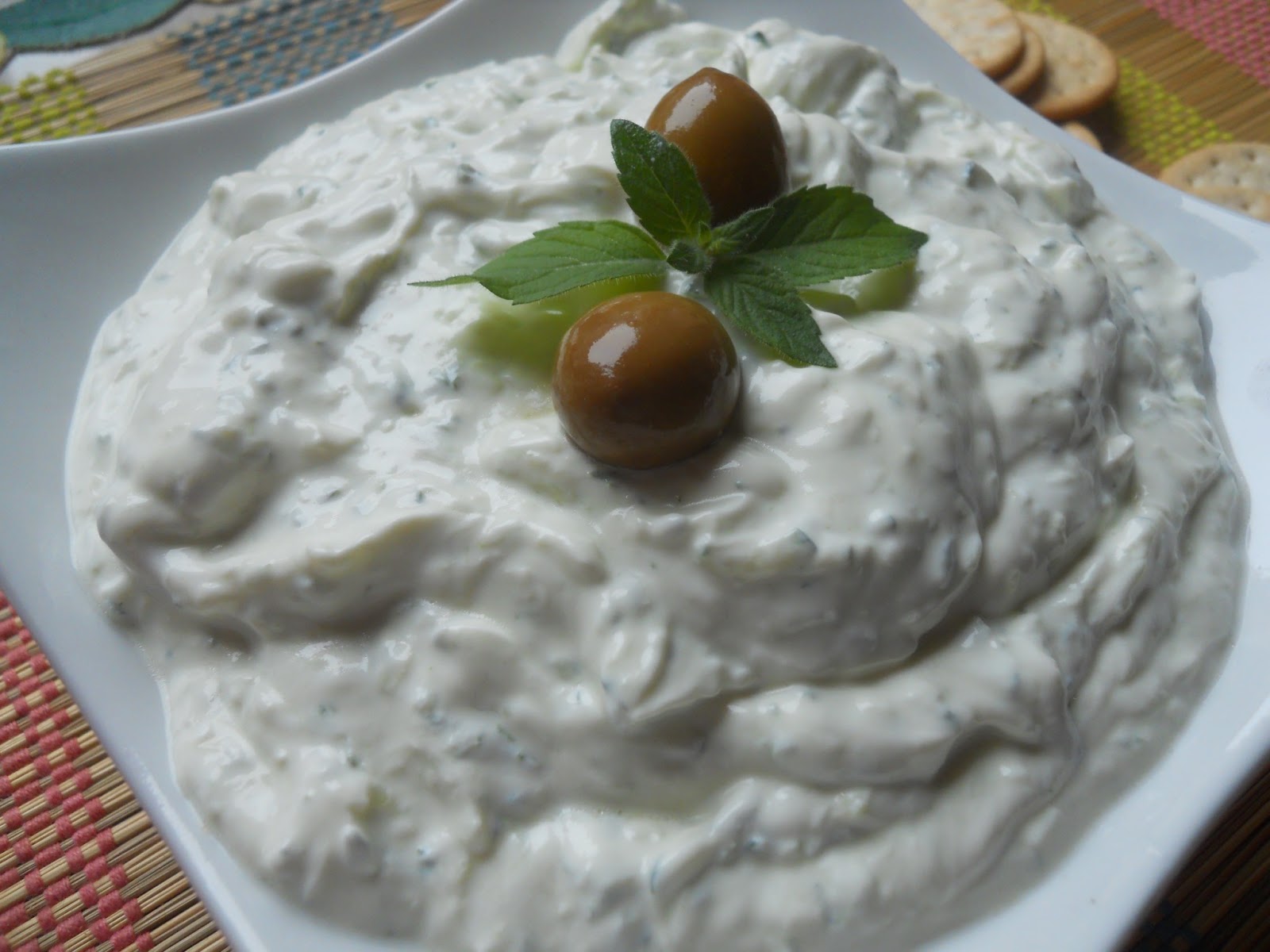 salsa tzatziki