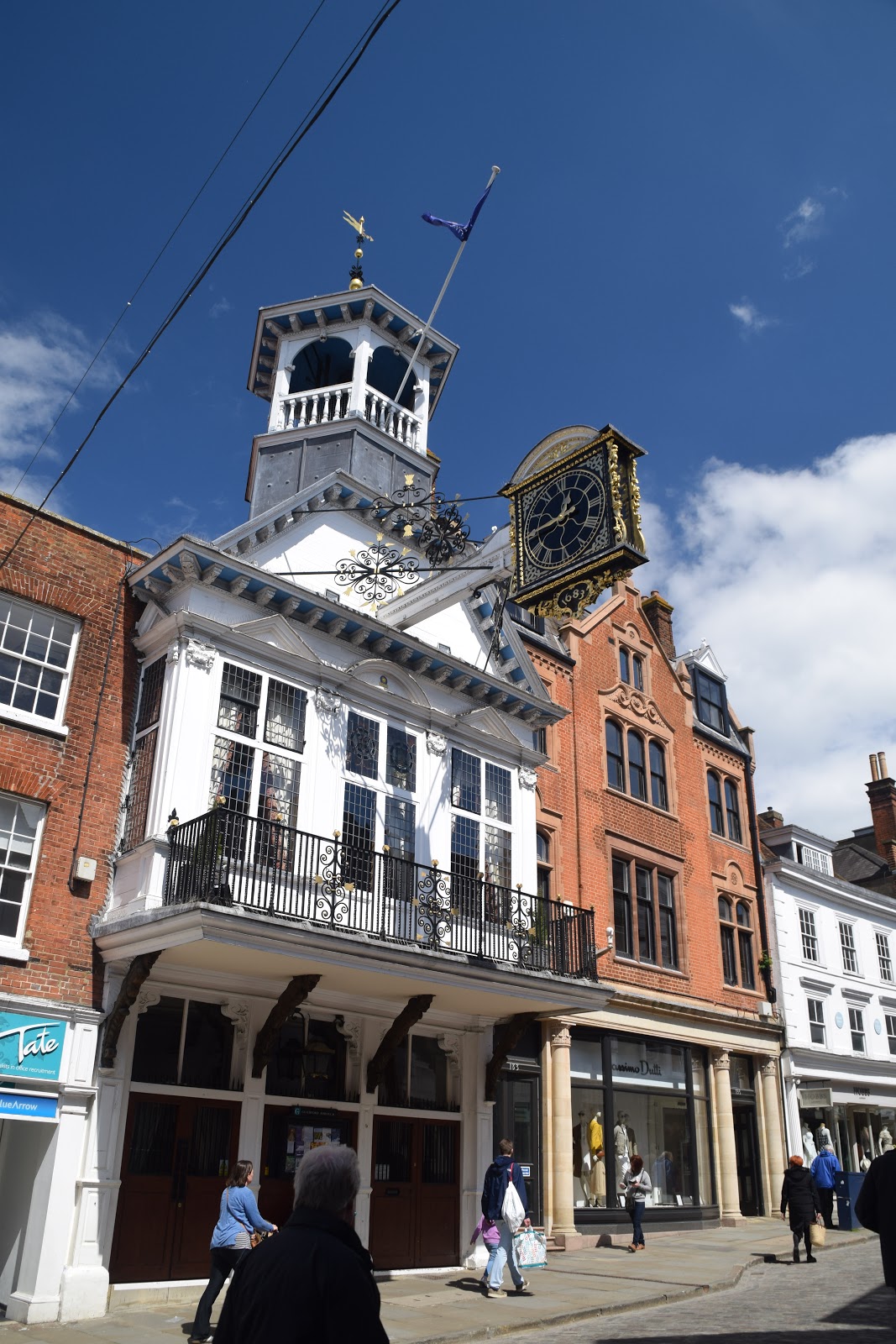 Enjoy your time with beautiful places Guildford, the county town of Surrey
