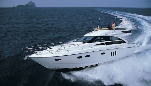 Luxury Boats - Botes y Yates Lujosos