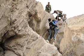 أخطر الطرق التي يسلكها الطلاب إلى مدارسهم في العالم