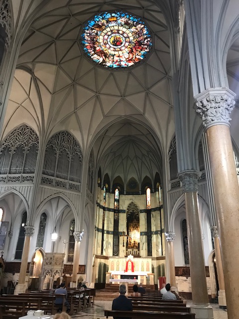 サン・カミーロ・デ・レリス教会のステンドグラス