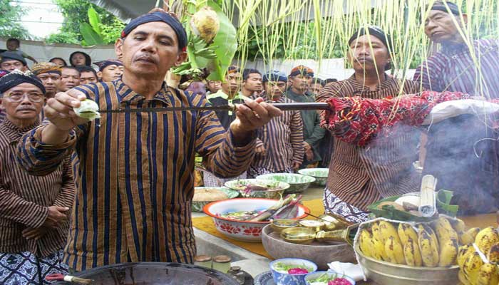  Upacara Adat Yogyakarta Yang Masih Ada Hingga Sekarang  10 UPACARA ADAT YOGYAKARTA YANG MASIH ADA HINGGA SEKARANG