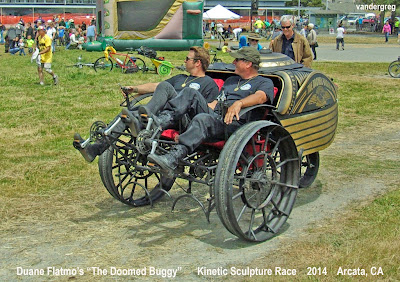 Kinetic Sculpture Race in Arcata, California 2014 - gvan42