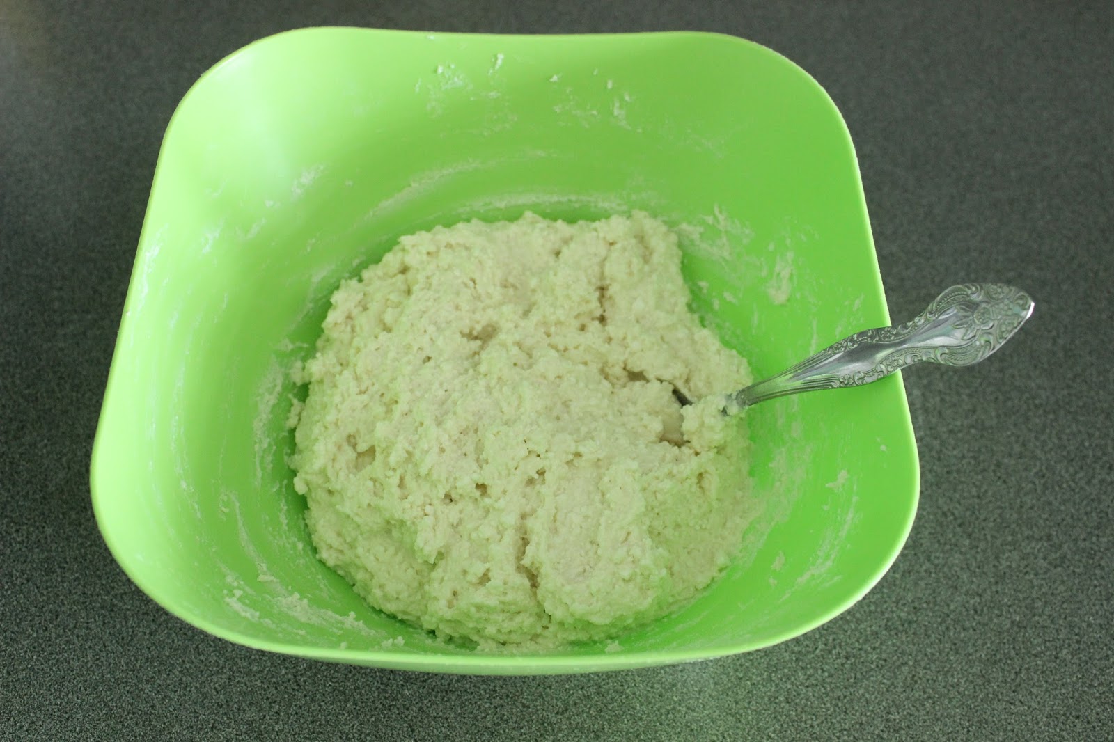 Творог из молока. Творог на руси. Почему творог получается резиновый. Почему творог получается резиновый. Почему творог из обрата резиновый получается.