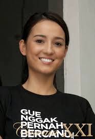 foto julie estelle foto julie estelle