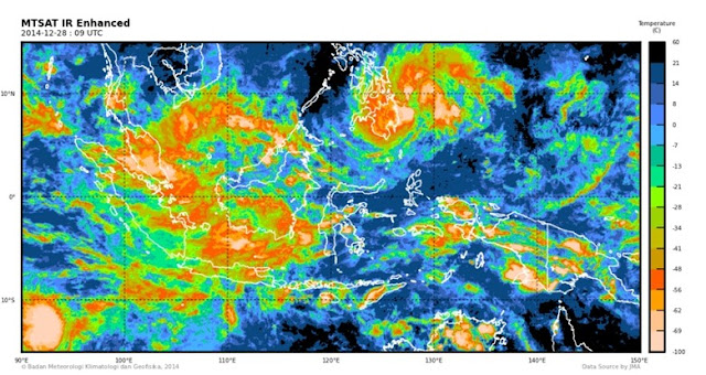 Awan Tsunami di Langit Makassar 5 Penerbangan Harus Putar Balik Awan Tsunami di Langit Makassar 5 Penerbangan Harus Putar Balik