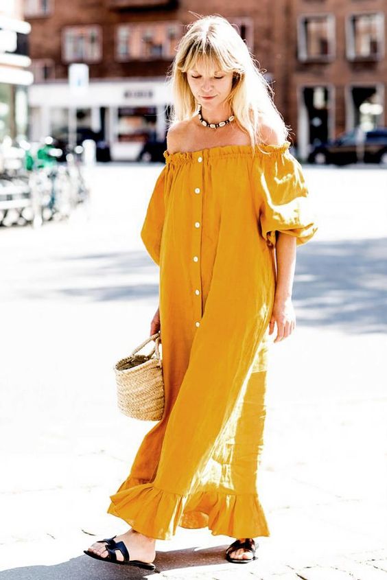 26 outfit ideas _ Maxi dress style makes you feel different in one piece. DIMANCHE