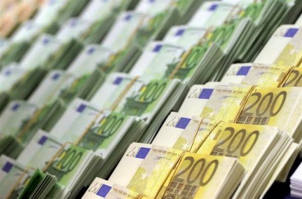 Σε ποιες κοινωνικές ομάδες θα δοθούν τα 505 εκατ. ευρώ – Ποια τα εισοδηματικά κριτήρια – Που προσανατολίζονται τα υπουργεία Οικονομικών και Εργασίας