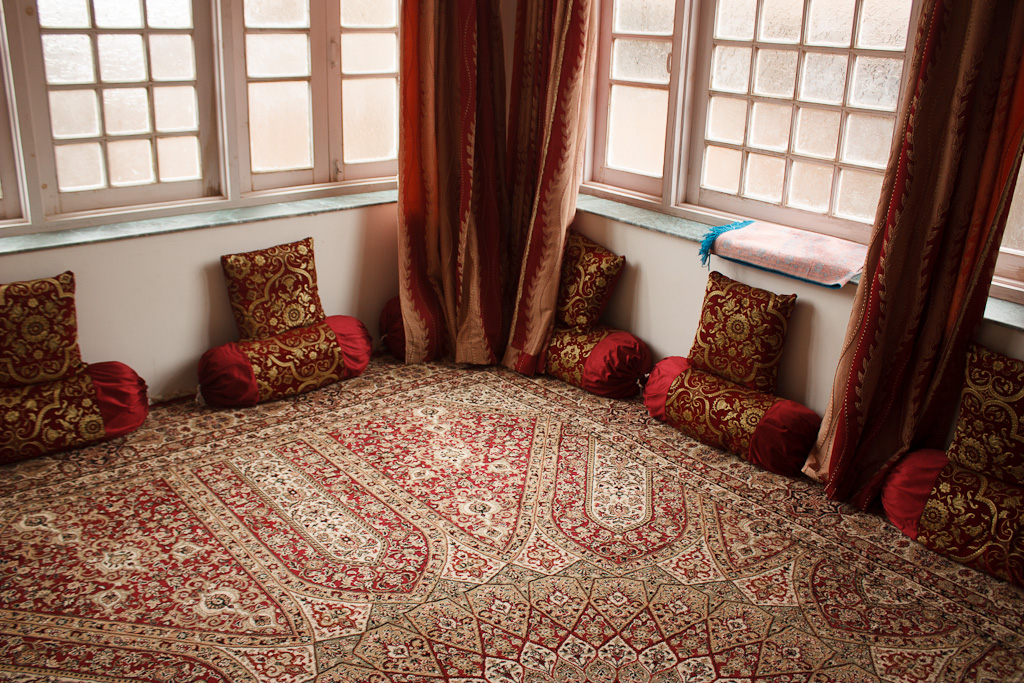 Enderle Travelblog Kashmiri Tea and Biscuits