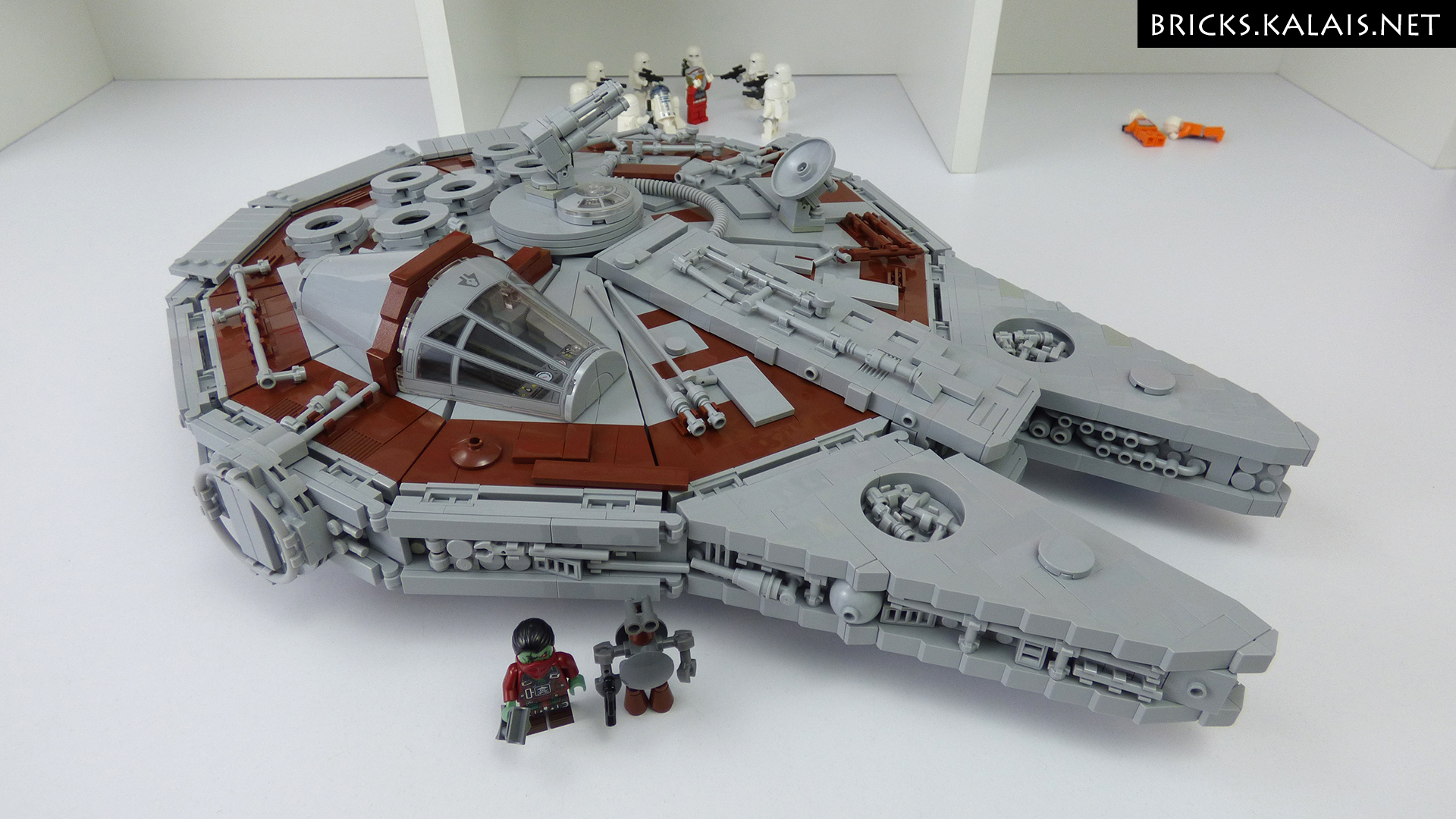 MOC] Trichoptera - YT-1300 Corellian Light Freighter - Kalais Bricks - LEGO® Blog