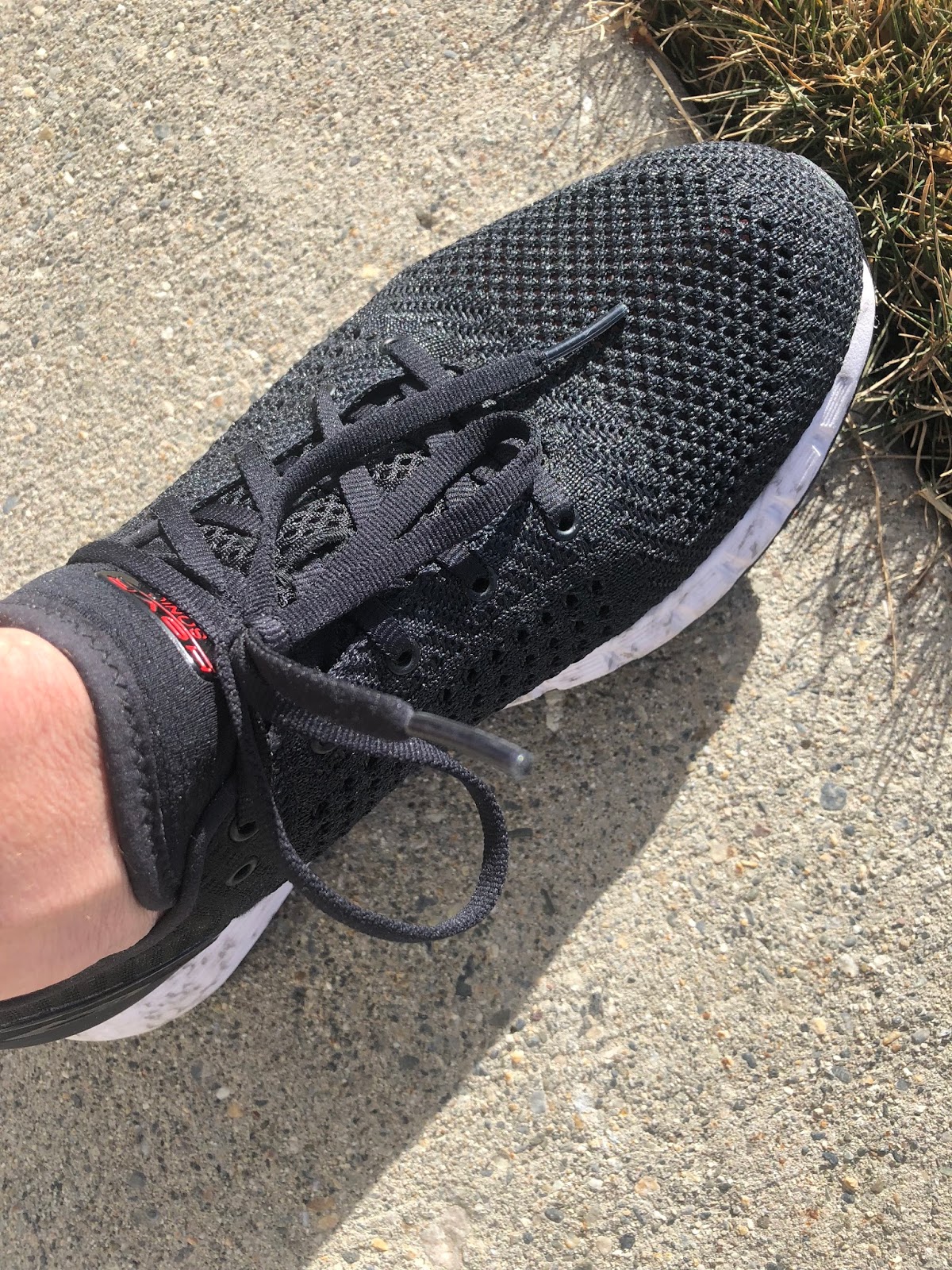 Road Trail Run: Under Armour UA HOVR Sonic Review: A Lot Little. Innovative, Dynamic Midsole and Great Upper at a