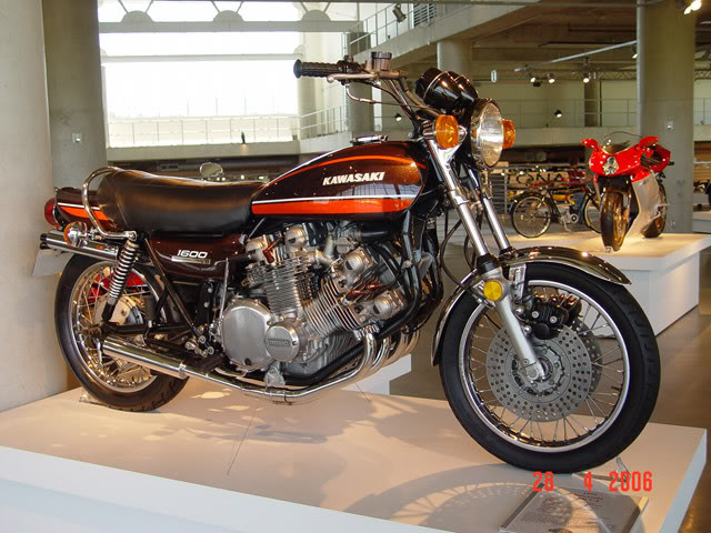 kawasaki v8