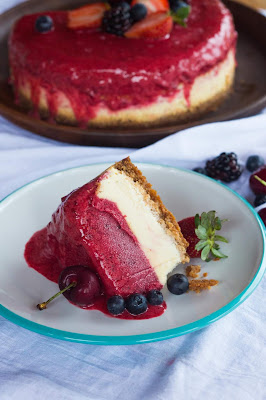 Cheesecake de Frutas Vermelhas e Sorvete Receita de Cheesecake de Frutas Vermelhas e Sorvete