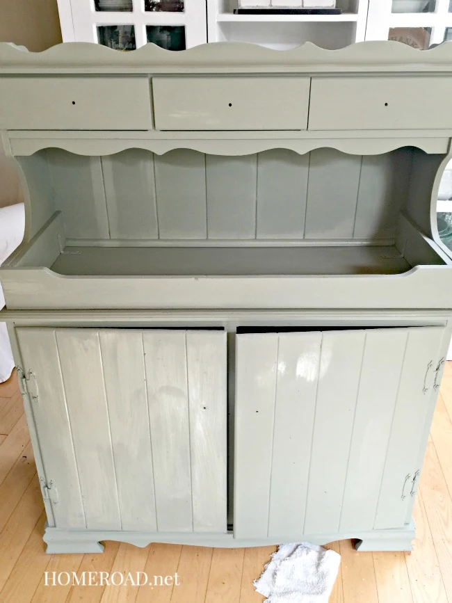 Painting a potting bench green